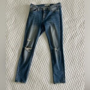 Flying Monkey Distressed Jeans Sz 26